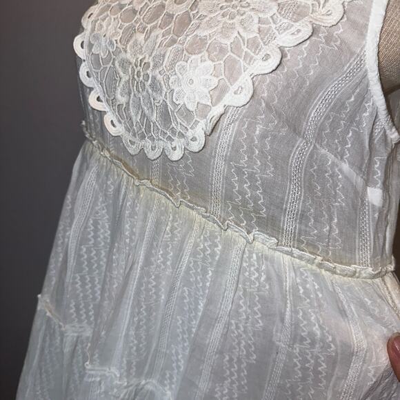Chaudry KC Maxi Dress White Gypsy Bohemian Wedding Crochet Tiered Size Small NWT - Picture 4 of 7